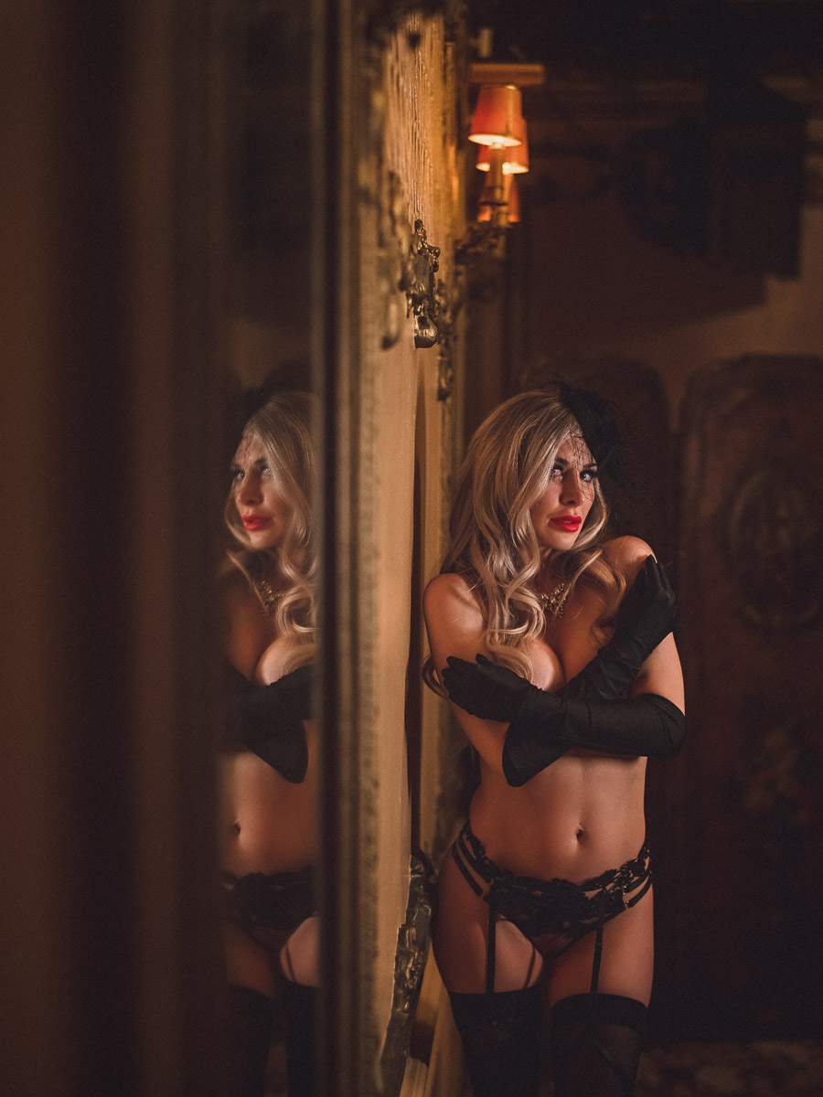 st louis fox theater boudoir session 9